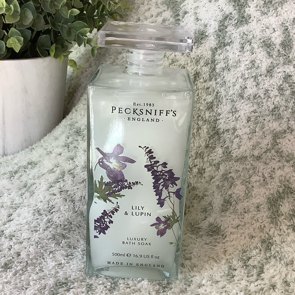 Lily & Lupin Scented Luxury Bath Soak Pecksniff’s England NWT 16.9oz Glass